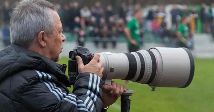 Telephoto Camera meaning in hindi Telephoto Camera meaning in hindi